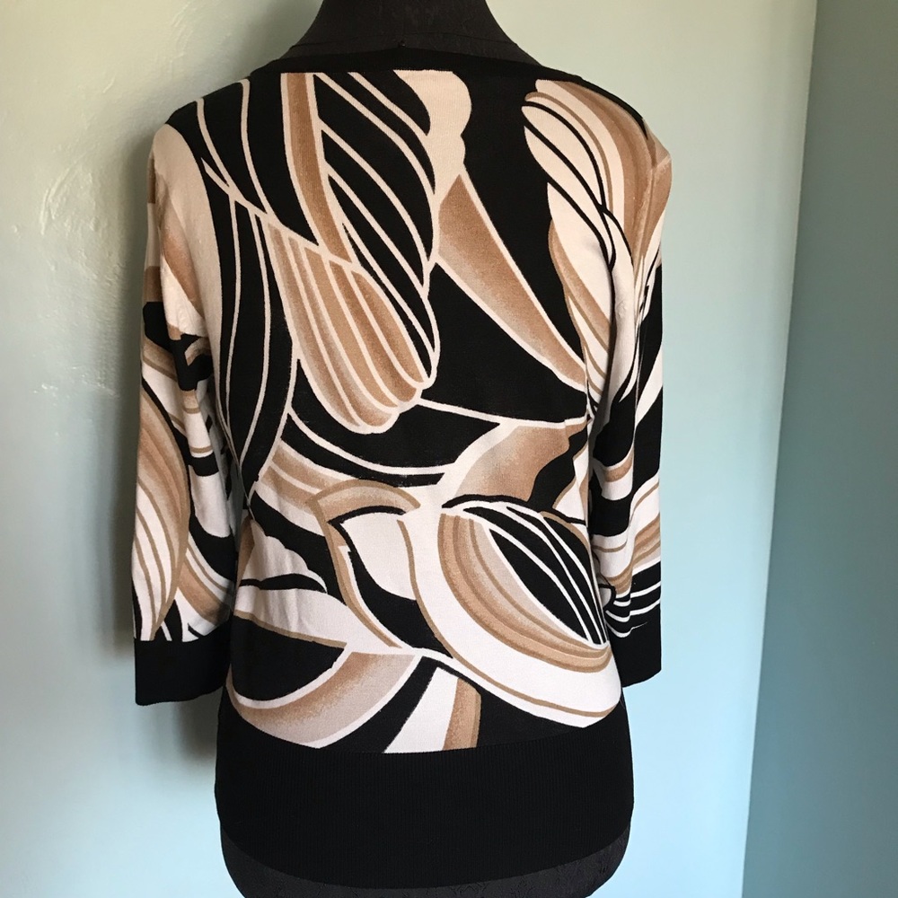 WHBM ⚜️ Button Down Design & Small Bead Top - Picture 4 of 6